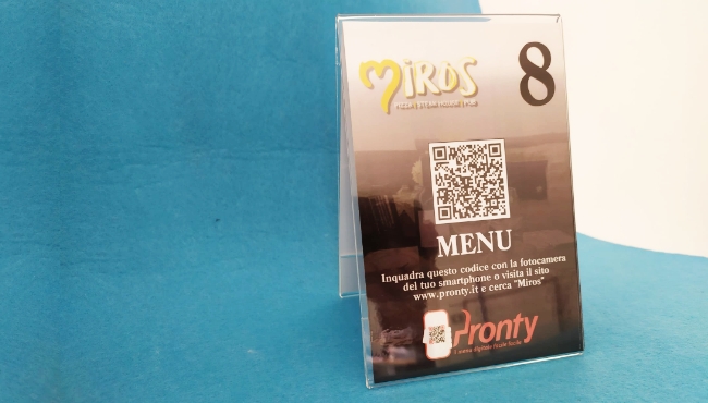 10 cavalieri V1 personalizzati + creazione menu digitale (IVA esclusa)